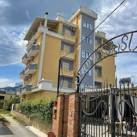 Apartments Rezidenca Sinani Orikum Esterno foto